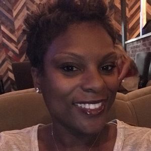 Meet your Posher, Carlecea